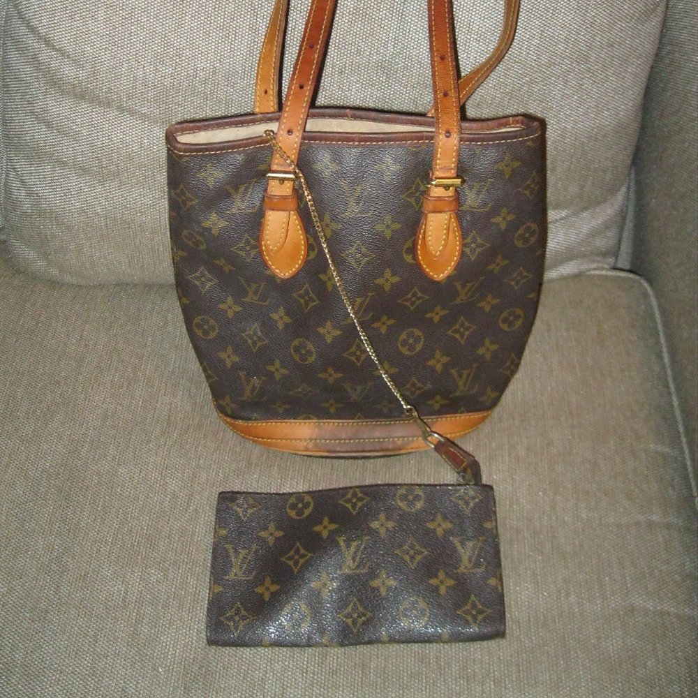 ❤️LOUIS VUITTON Petit Bucket Purse +Posh Toilette / Pochette